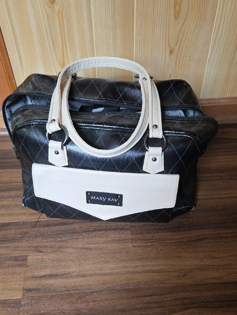 Mary Kay Black & Cream Quilted Cosmetic Tote
